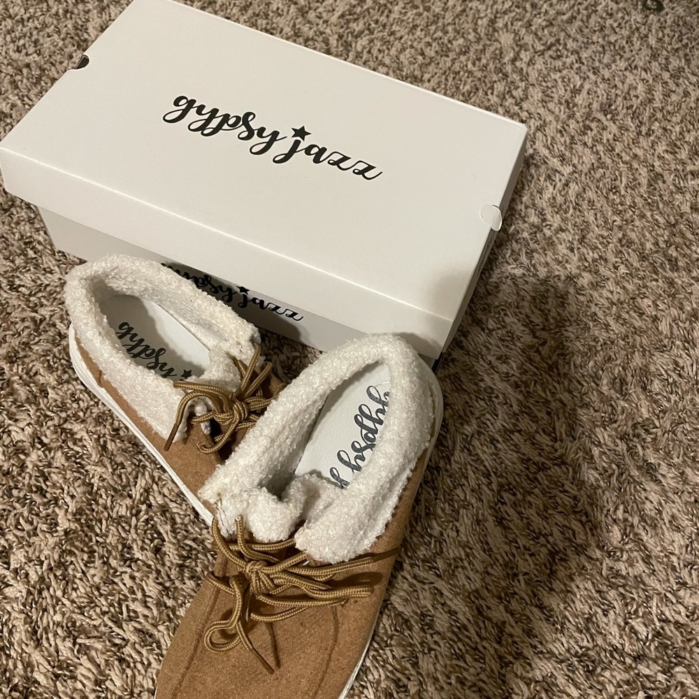 Gypsy jazz boutique brand hey dudes